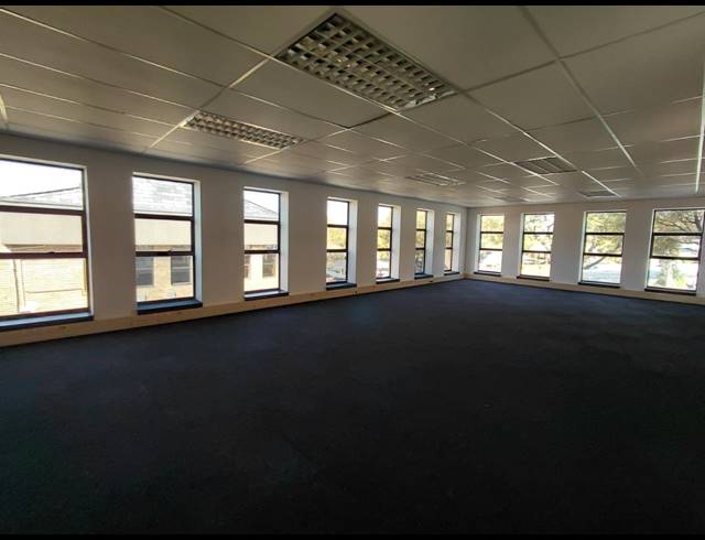 277M² OFFICE TO LET IN HURLINGHAM